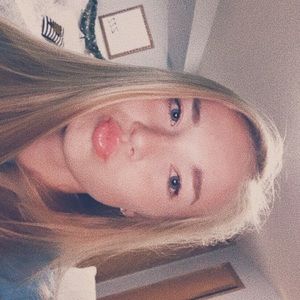 Meet your Posher, Ashlyn